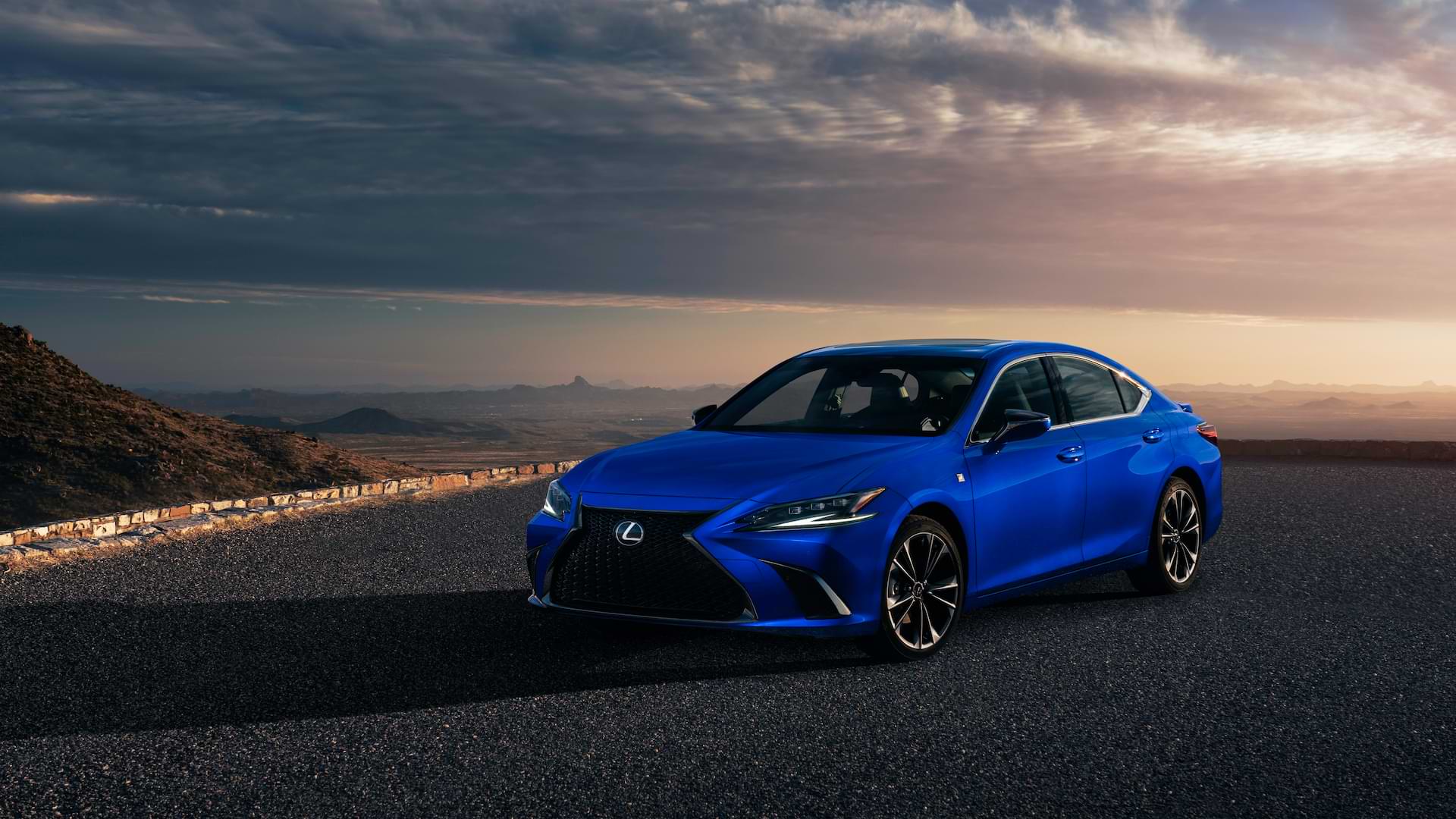2021 Lexus ES 300h F Sport